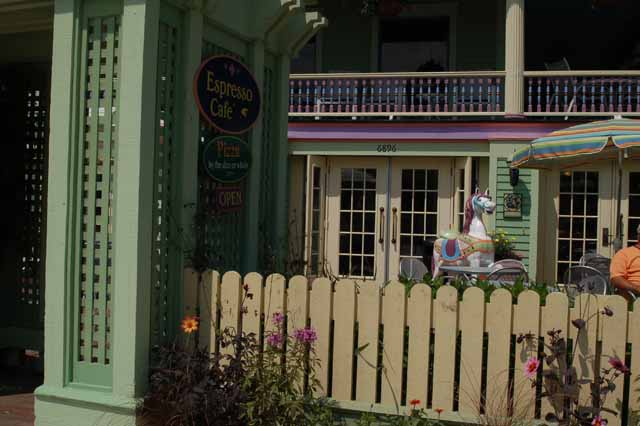 A small Victorian cafe on Mackinac Island